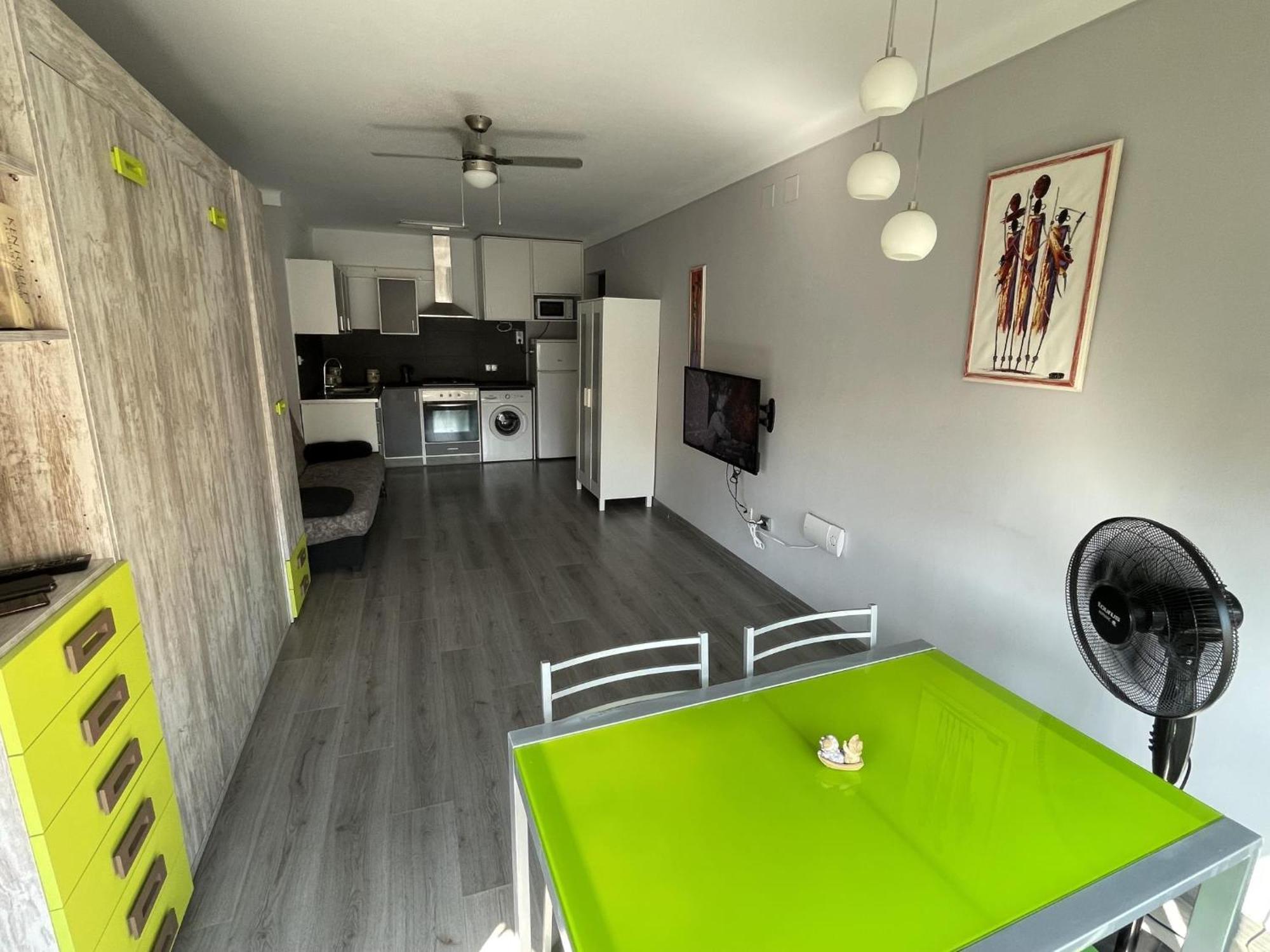 Pi Sunyer Studio. Apartment